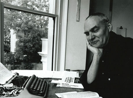 Jeffrey Steele artist with typewriter Southsea circa 1990